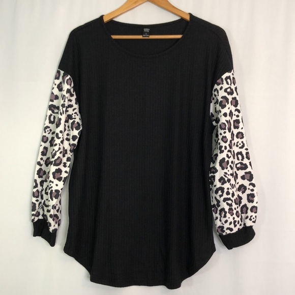 Emery Rose Woman Long Sleeve Black Animal Print Round Neckline Top Size L - Picture 3 of 11